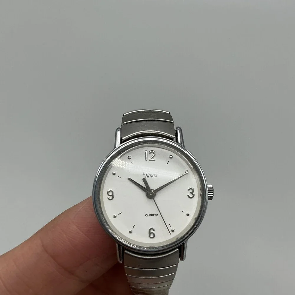 VIntage Timex Womens Watch 23mm Silver Tone Expansion Band New Battery